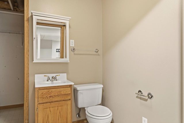 1978 Sandalwood DRIVE, Onalaska, WI 54650