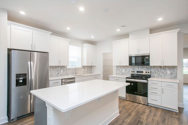 3013 Kemp Drive, Hermitage, TN 37076