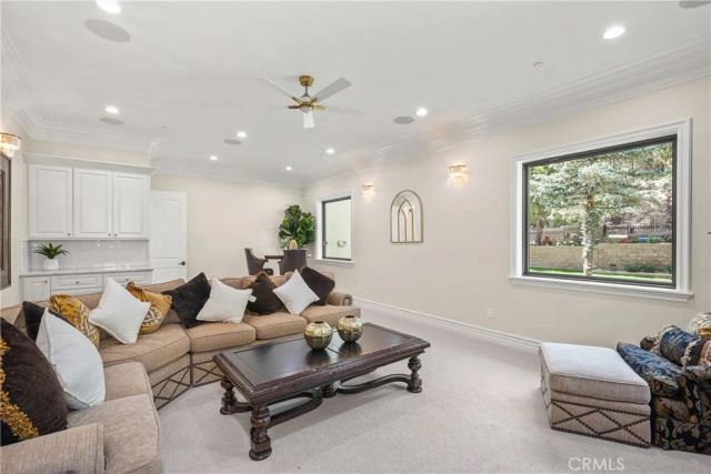 39055 N Shore Drive, Fawnskin, CA 92333