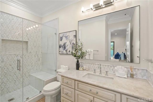 39055 N Shore Drive, Fawnskin, CA 92333