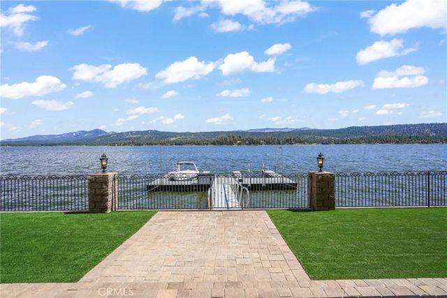 39055 N Shore Drive, Fawnskin, CA 92333