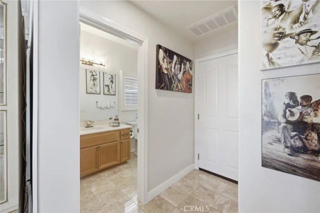 3677 W Chapman, Inglewood, CA 90305