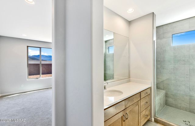 8125 S Sonoran Oak Drive, Tucson, AZ 85747