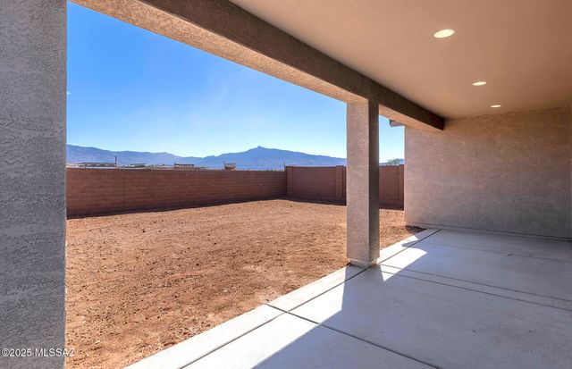 8125 S Sonoran Oak Drive, Tucson, AZ 85747