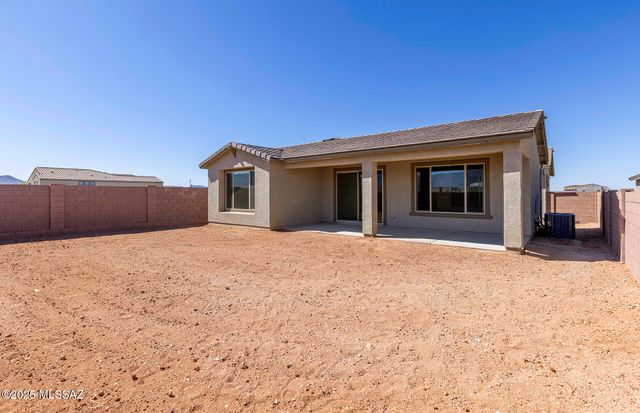 8125 S Sonoran Oak Drive, Tucson, AZ 85747