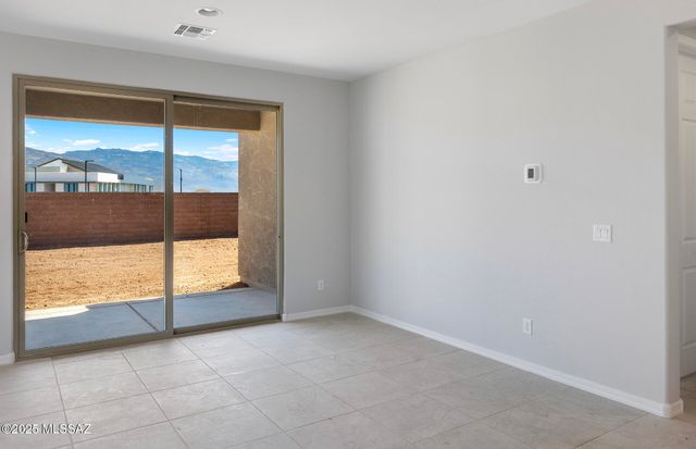 8125 S Sonoran Oak Drive, Tucson, AZ 85747