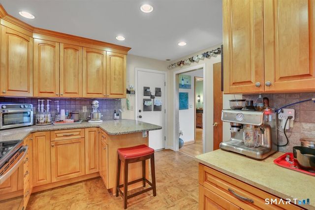 46 Crestridge Drive, Vernon, CT 06066