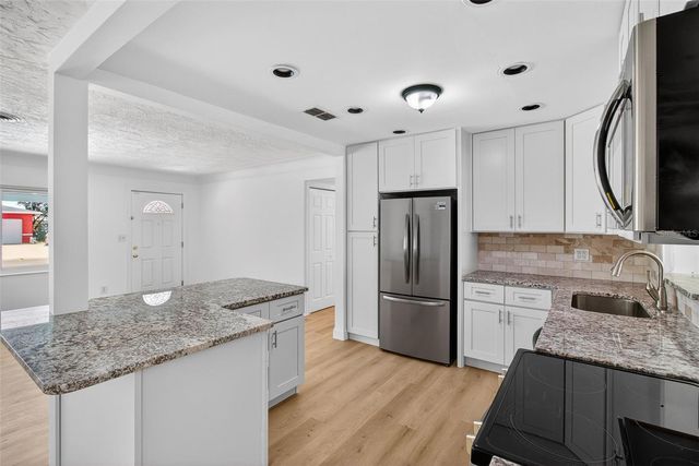 7919 CAUSEWAY BOULEVARD S, St Petersburg, FL 33707