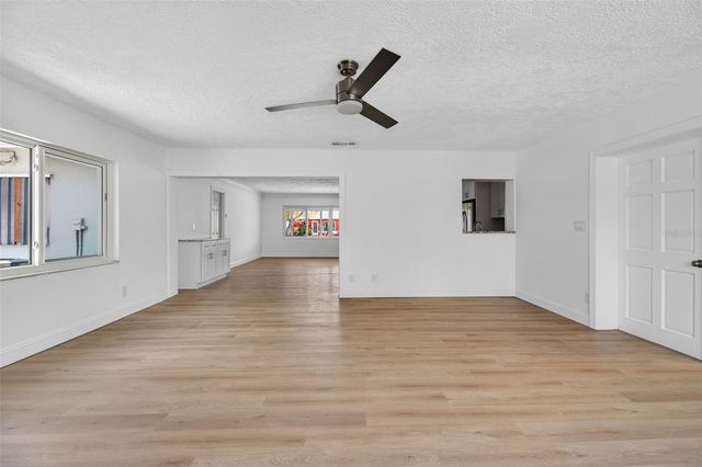 7919 CAUSEWAY BOULEVARD S, St Petersburg, FL 33707