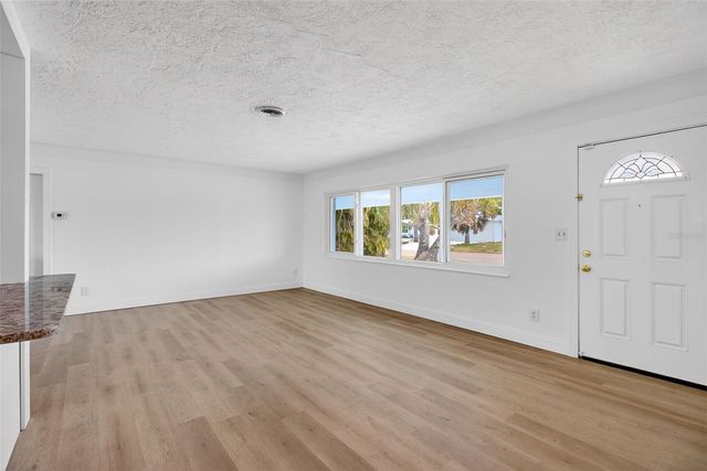 7919 CAUSEWAY BOULEVARD S, St Petersburg, FL 33707