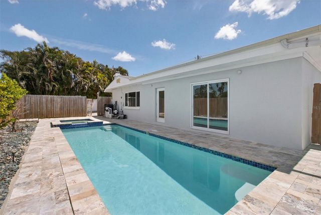 7919 CAUSEWAY BOULEVARD S, St Petersburg, FL 33707