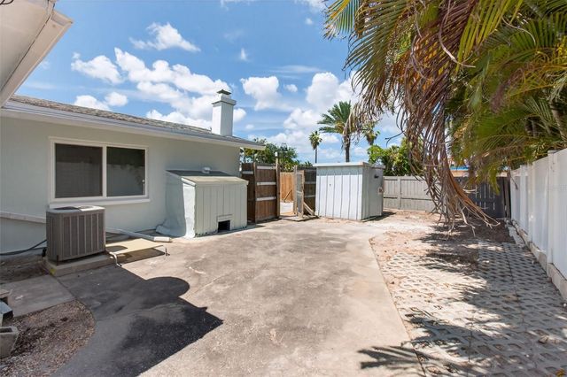 7919 CAUSEWAY BOULEVARD S, St Petersburg, FL 33707