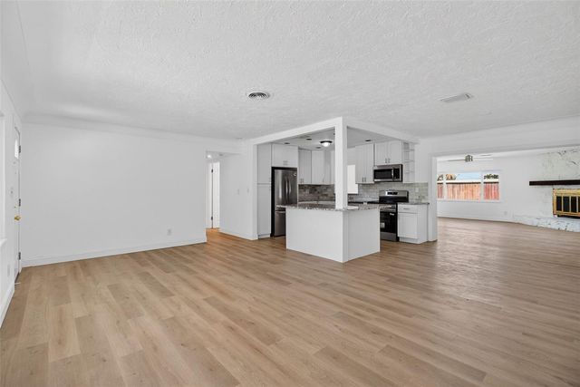 7919 CAUSEWAY BOULEVARD S, St Petersburg, FL 33707