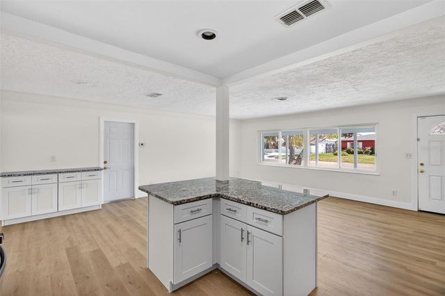 7919 CAUSEWAY BOULEVARD S, St Petersburg, FL 33707