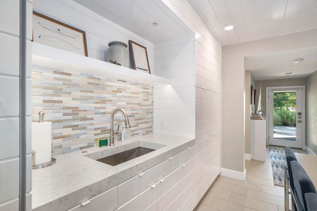 550 Williams Street, South Haven, MI 49090