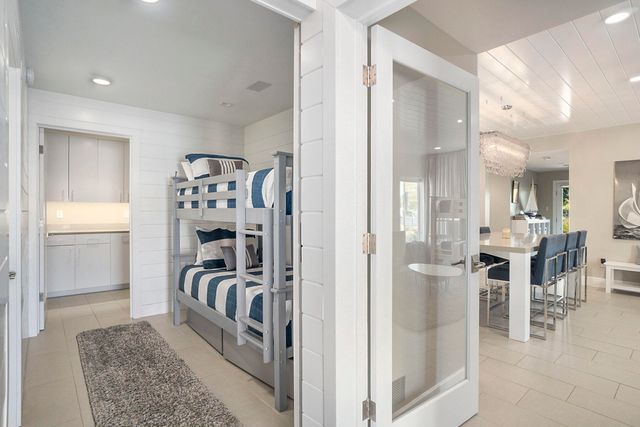 550 Williams Street, South Haven, MI 49090