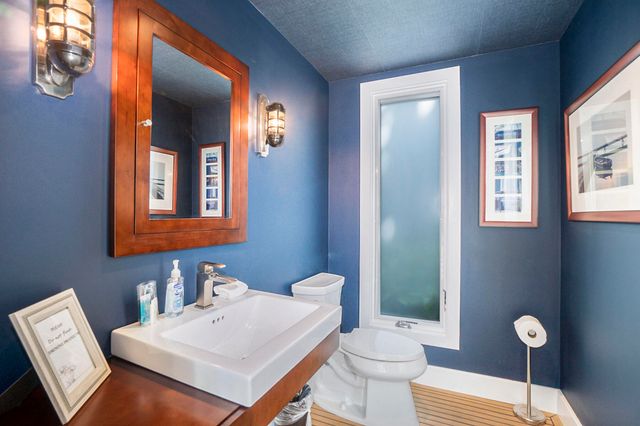 550 Williams Street, South Haven, MI 49090