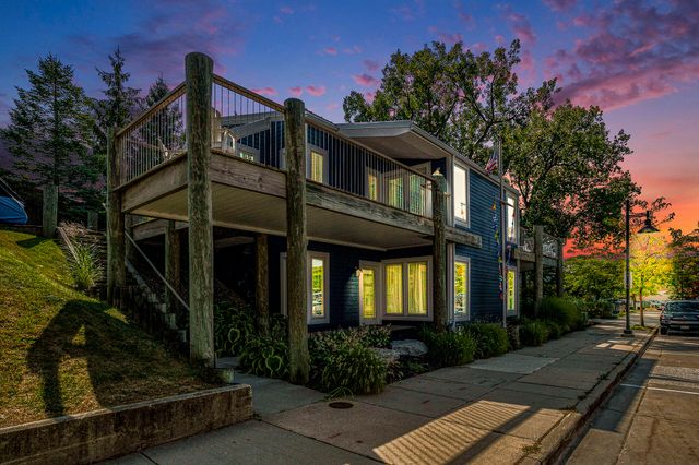 550 Williams Street, South Haven, MI 49090
