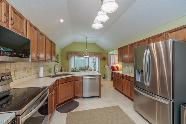 12168 Nutmeg Court, North Royalton, OH 44133