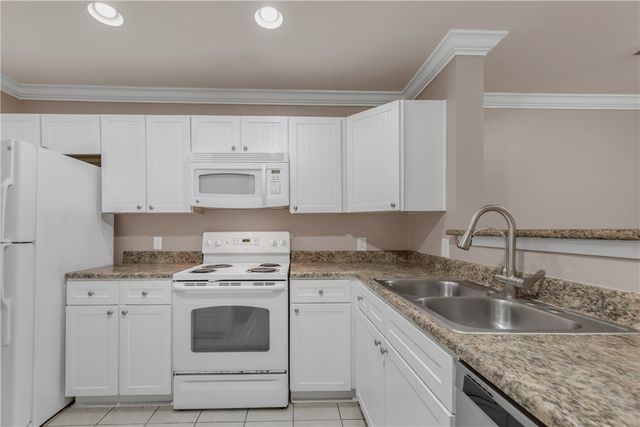 1725 Harvey Mitchell Parkway S 2212, College Station, TX 77840