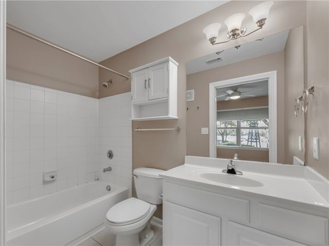 1725 Harvey Mitchell Parkway S 2212, College Station, TX 77840
