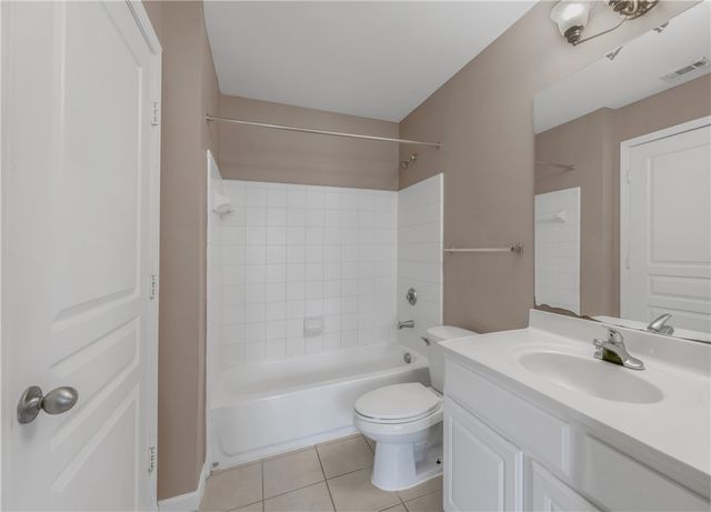 1725 Harvey Mitchell Parkway S 2212, College Station, TX 77840