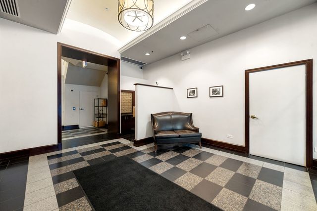 6 E Monroe Street 1403, Chicago, IL 60603