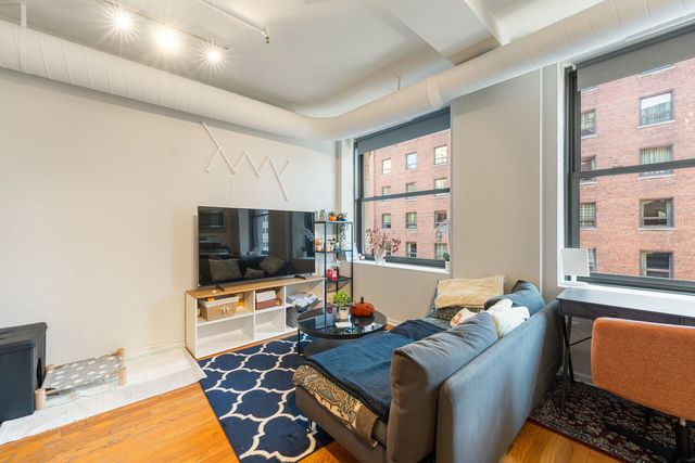 6 E Monroe Street 1403, Chicago, IL 60603