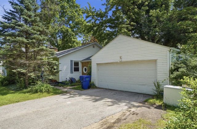 1443 Ogden Avenue, Benton Harbor, MI 49022