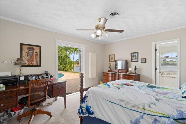 4800 NE 13th Ter, Oakland Park, FL 33334