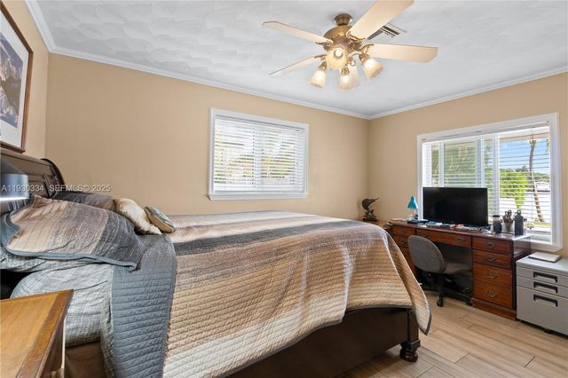 4800 NE 13th Ter, Oakland Park, FL 33334