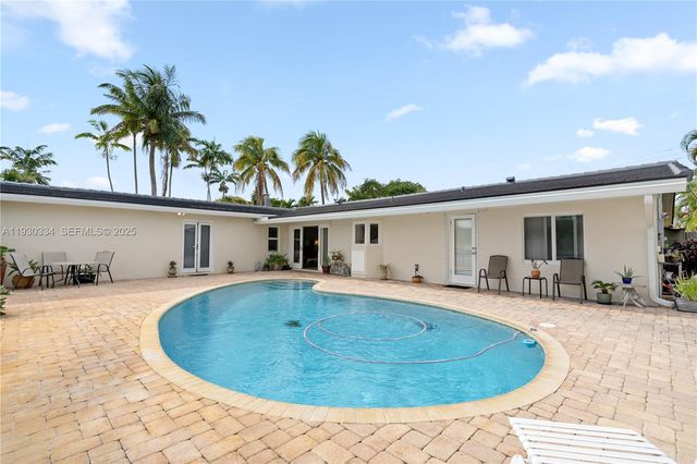 4800 NE 13th Ter, Oakland Park, FL 33334