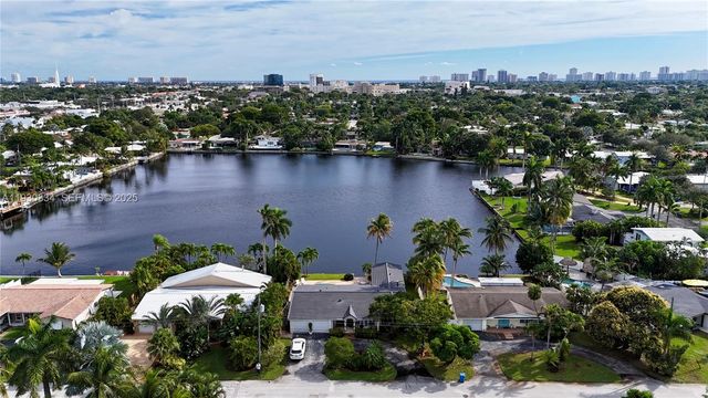 4800 NE 13th Ter, Oakland Park, FL 33334