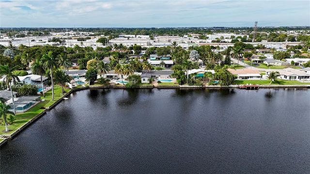 4800 NE 13th Ter, Oakland Park, FL 33334