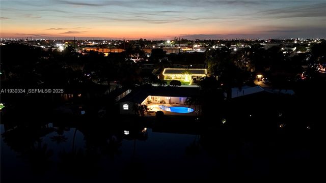 4800 NE 13th Ter, Oakland Park, FL 33334