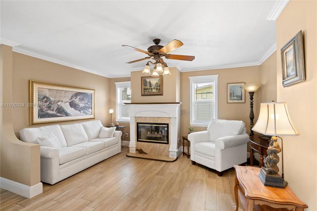 4800 NE 13th Ter, Oakland Park, FL 33334