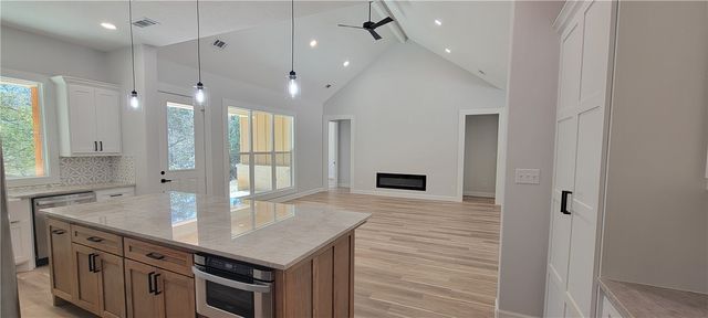 2792 Yorkshire Trail, Franklin, TX 77856