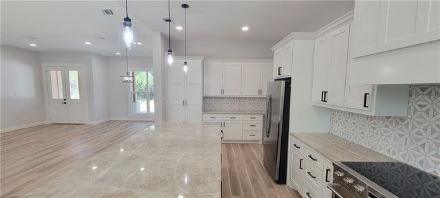 2792 Yorkshire Trail, Franklin, TX 77856