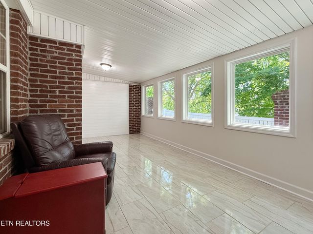 11104 Joiner Way, Knoxville, TN 37934