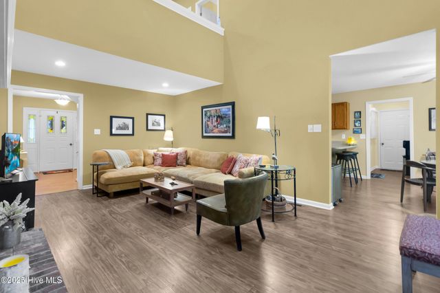 807 Thyme Court, New Bern, NC 28562