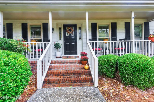 807 Thyme Court, New Bern, NC 28562