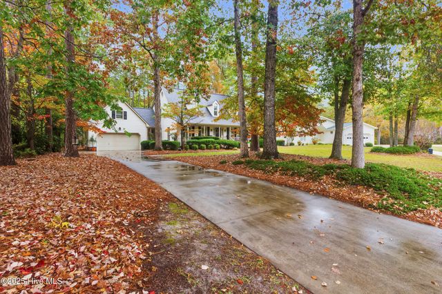 807 Thyme Court, New Bern, NC 28562