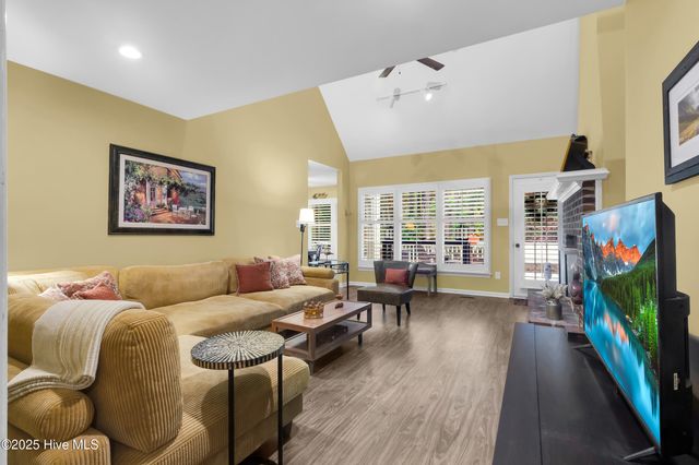 807 Thyme Court, New Bern, NC 28562