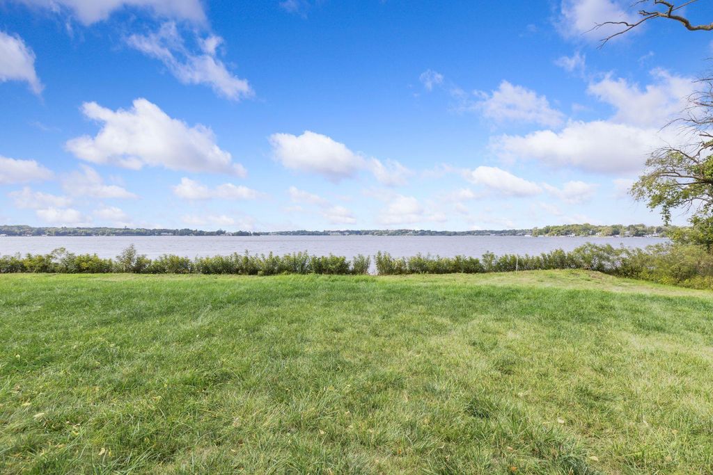 535 Bushaway Road, Wayzata, MN 55391 — photo 3
