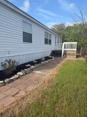 245 Codrington, Kerrville, TX 78028