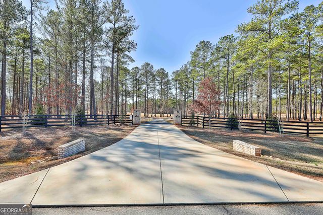 2161 Bear Creek Road, Moreland, GA 30259