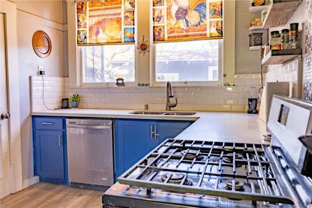 3463 E Kerckhoff, Fresno, CA 93702