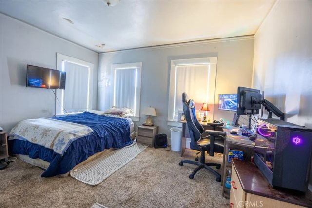 3463 E Kerckhoff, Fresno, CA 93702