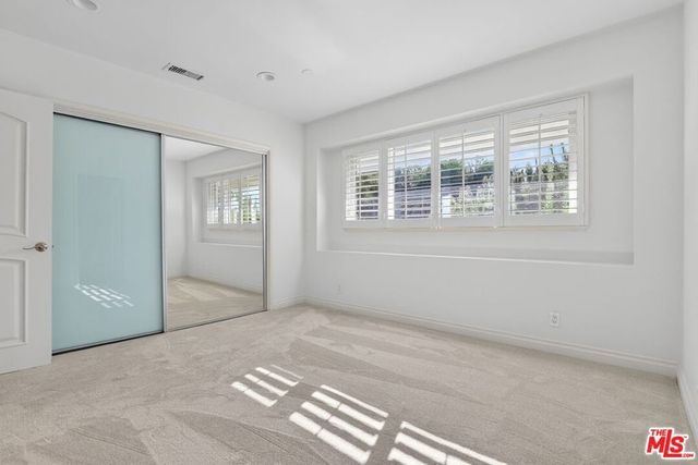 4186 Regal Oak Drive, Encino, CA 91436