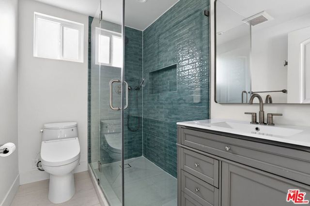 4186 Regal Oak Drive, Encino, CA 91436